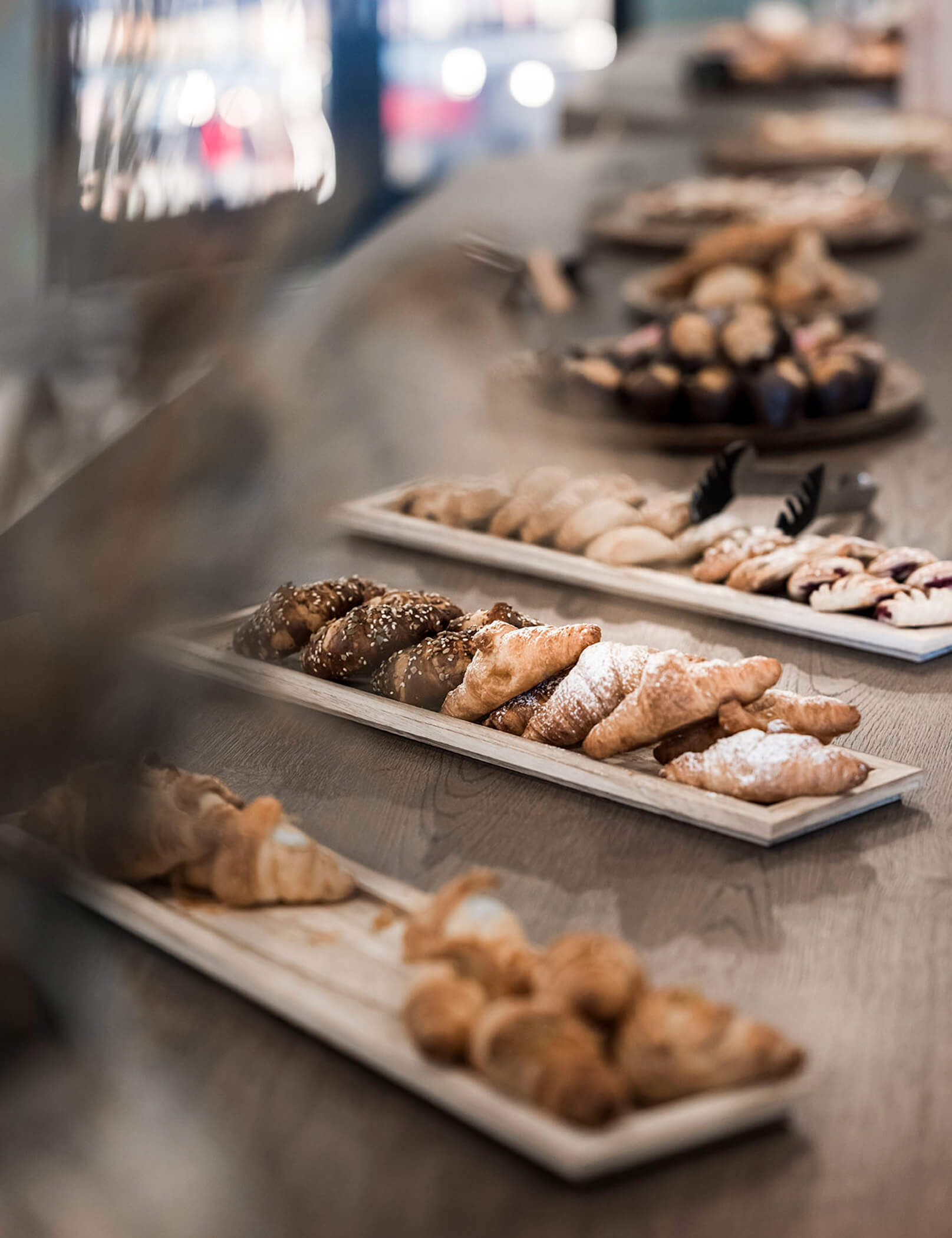 Frühstücksbuffet mit diversen Backwaren - Hotel Patris