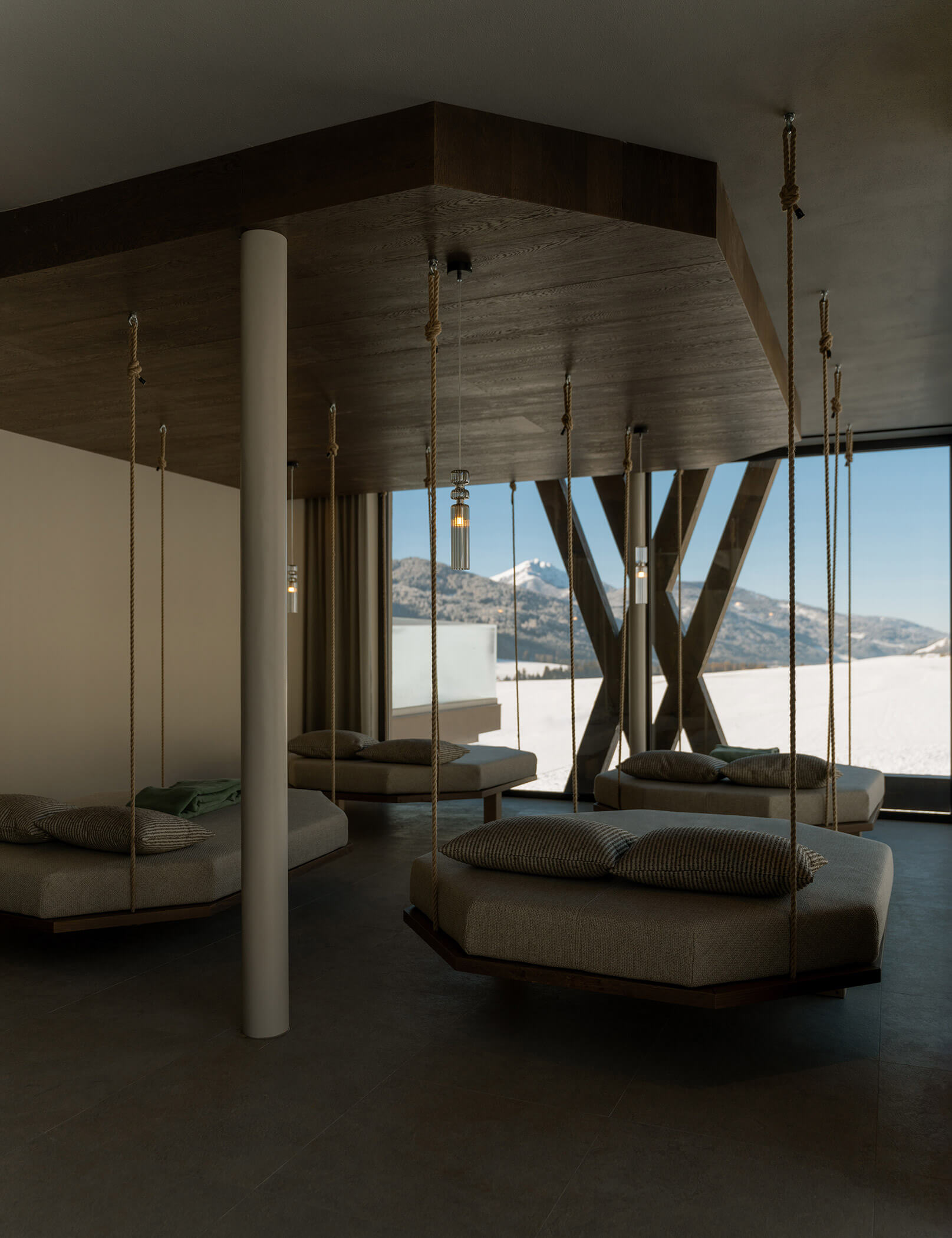 Lettini nell'area benessere dell'Hotel Patris a Dobbiaco